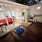 Διαμέρισμα Central Retreat: Cozy Duplex With A Balcony